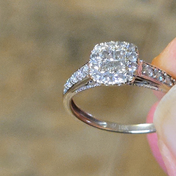 White Gold Diamond Ring - Picture 2 of 6